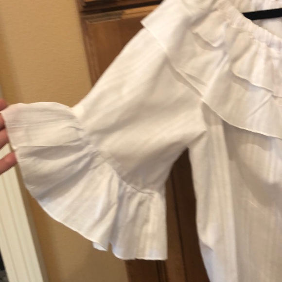 Olive Scent- M - White ruffled blouse - Picture 2 of 6